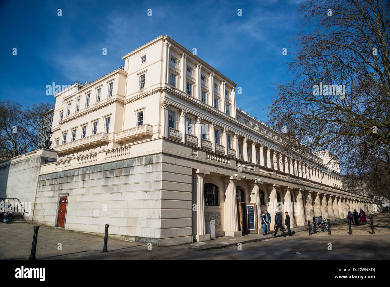 ICA, Carlton House Terrace, progettato da John Nash, il Centro Commerciale City of Westminster, Londra, Regno Unito Foto Stock