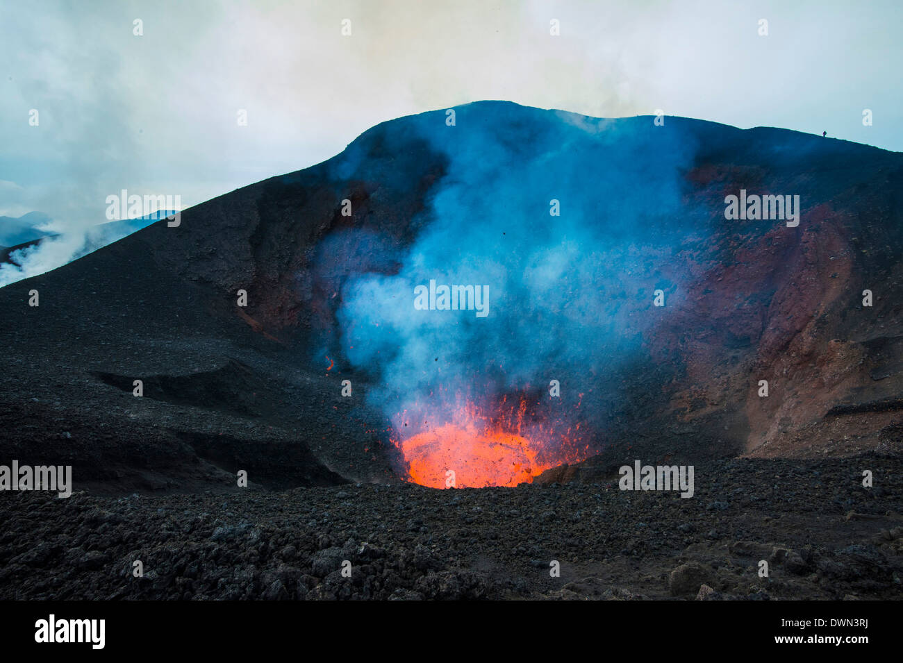 Attivo eruzione di lava sul vulcano Tolbachik, Kamchatka, Russia, Eurasia Foto Stock