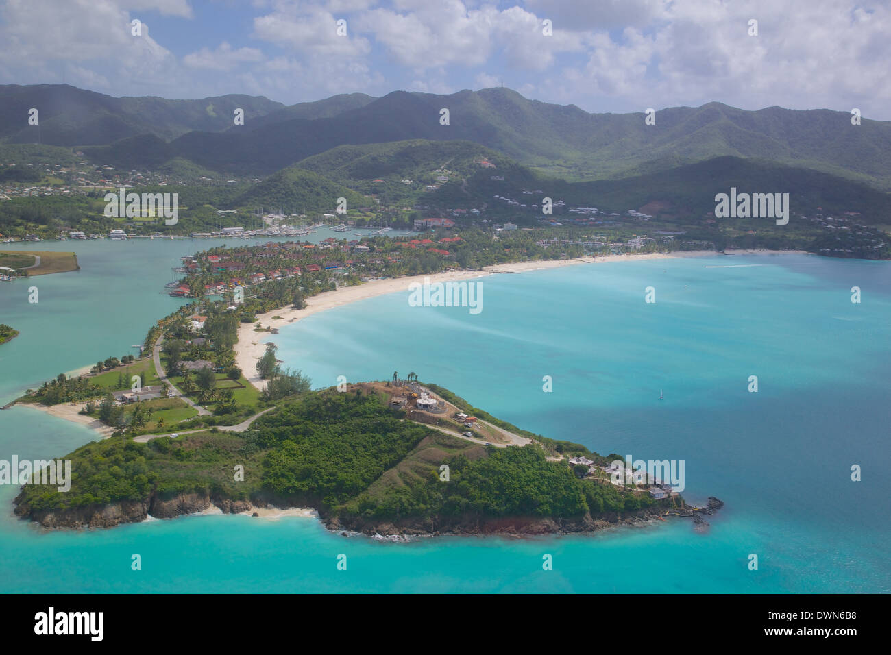 Vista su Jolly Harbour, Antigua, Isole Sottovento, West Indies, dei Caraibi e America centrale Foto Stock