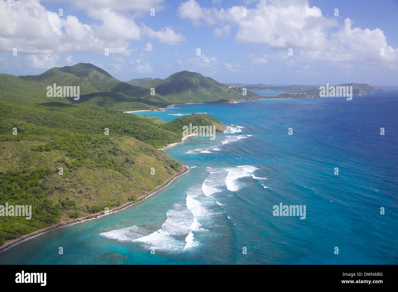 Vista della costa sud verso gli ispettori punto, Antigua, Isole Sottovento, West Indies, dei Caraibi e America centrale Foto Stock