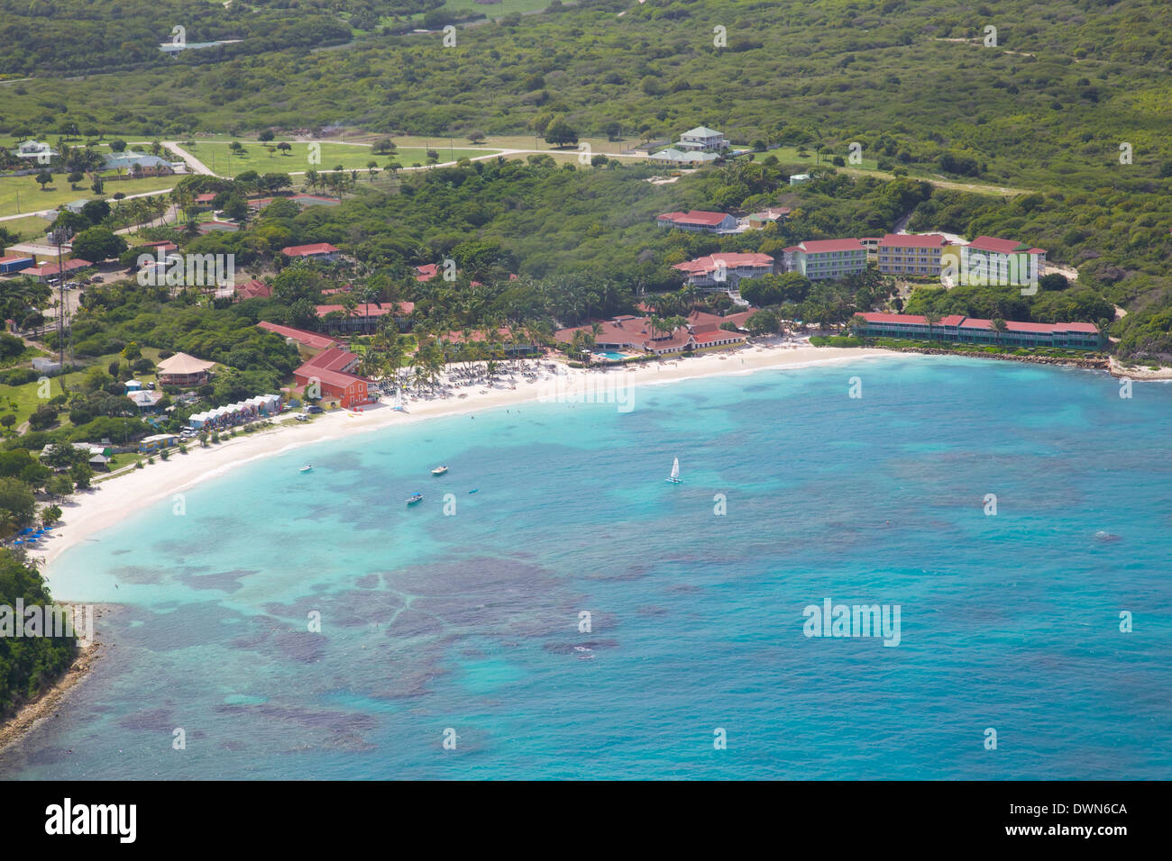 Vista di Long Bay, Antigua, Isole Sottovento, West Indies, dei Caraibi e America centrale Foto Stock
