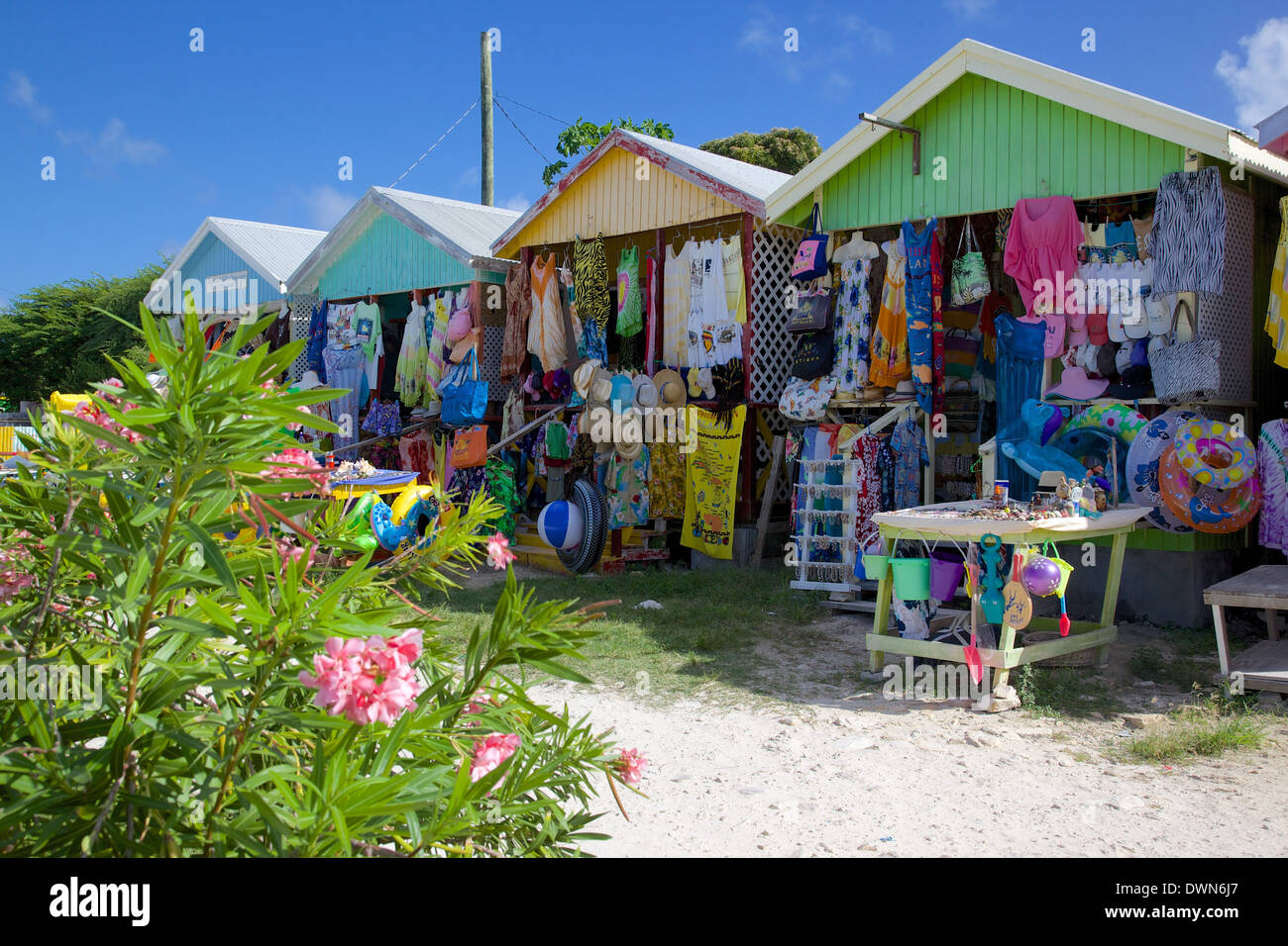 Produttori di bancarelle, Long Bay, Antigua, Isole Sottovento, West Indies, dei Caraibi e America centrale Foto Stock