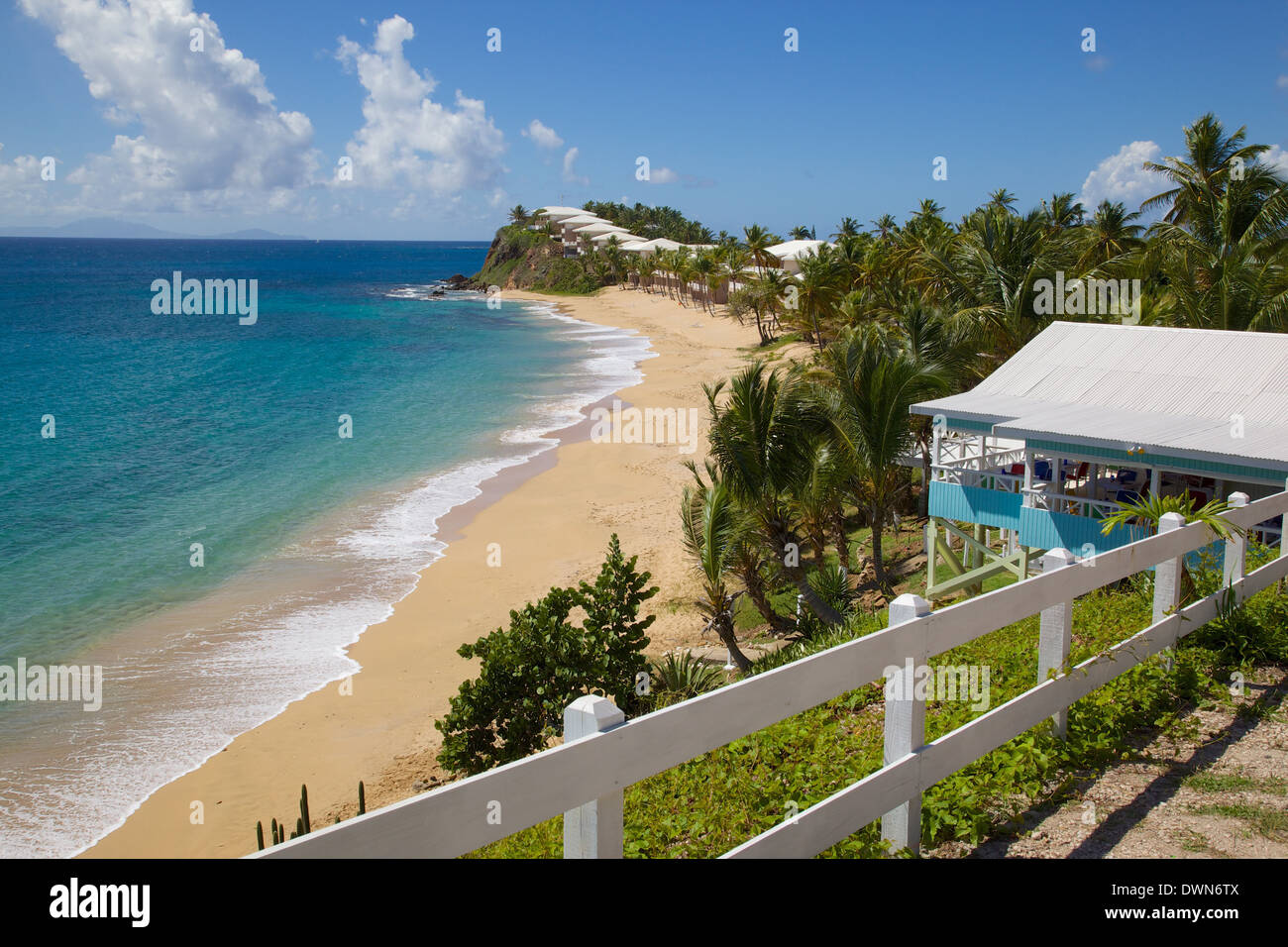 Grace Bay e la spiaggia, Santa Maria, Antigua, Isole Sottovento, West Indies, dei Caraibi e America centrale Foto Stock