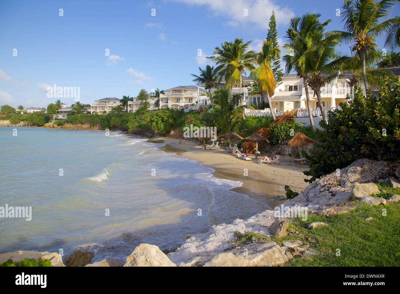 Blue Water Beach, St. Georges, Antigua, Isole Sottovento, West Indies, dei Caraibi e America centrale Foto Stock