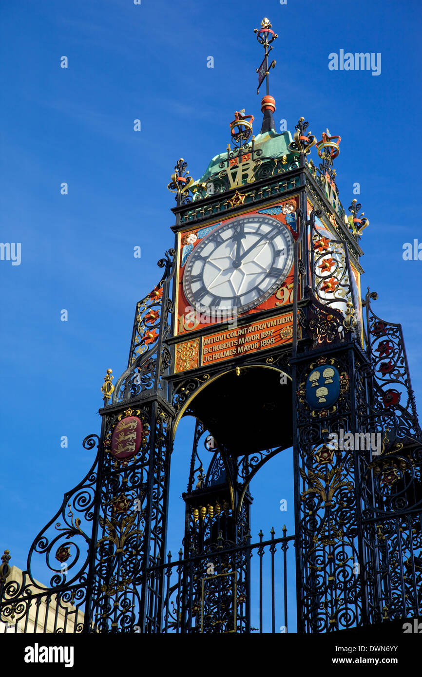 Porta Est orologio, Chester, Cheshire, Inghilterra, Regno Unito, Europa Foto Stock