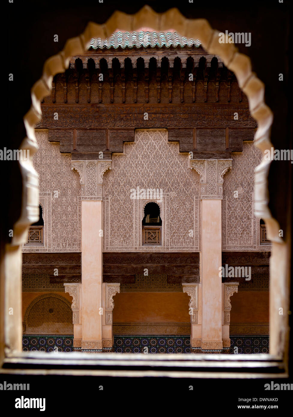 Intricate design Islamico a medersa Ben Youssef, Sito Patrimonio Mondiale dell'UNESCO, Marrakech, Marocco, Africa Settentrionale, Africa Foto Stock
