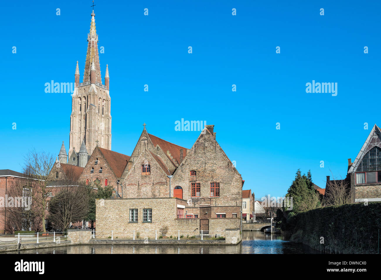 Chiesa di Nostra Signora e la vecchia San Giovanni Hospital, il centro storico di Bruges, Belgio, Patrimonio Mondiale dell Unesco Foto Stock