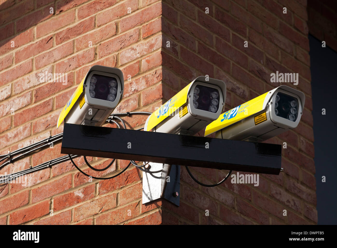 Tre auto per il monitoraggio di stazionamento telecamere video. Foto Stock