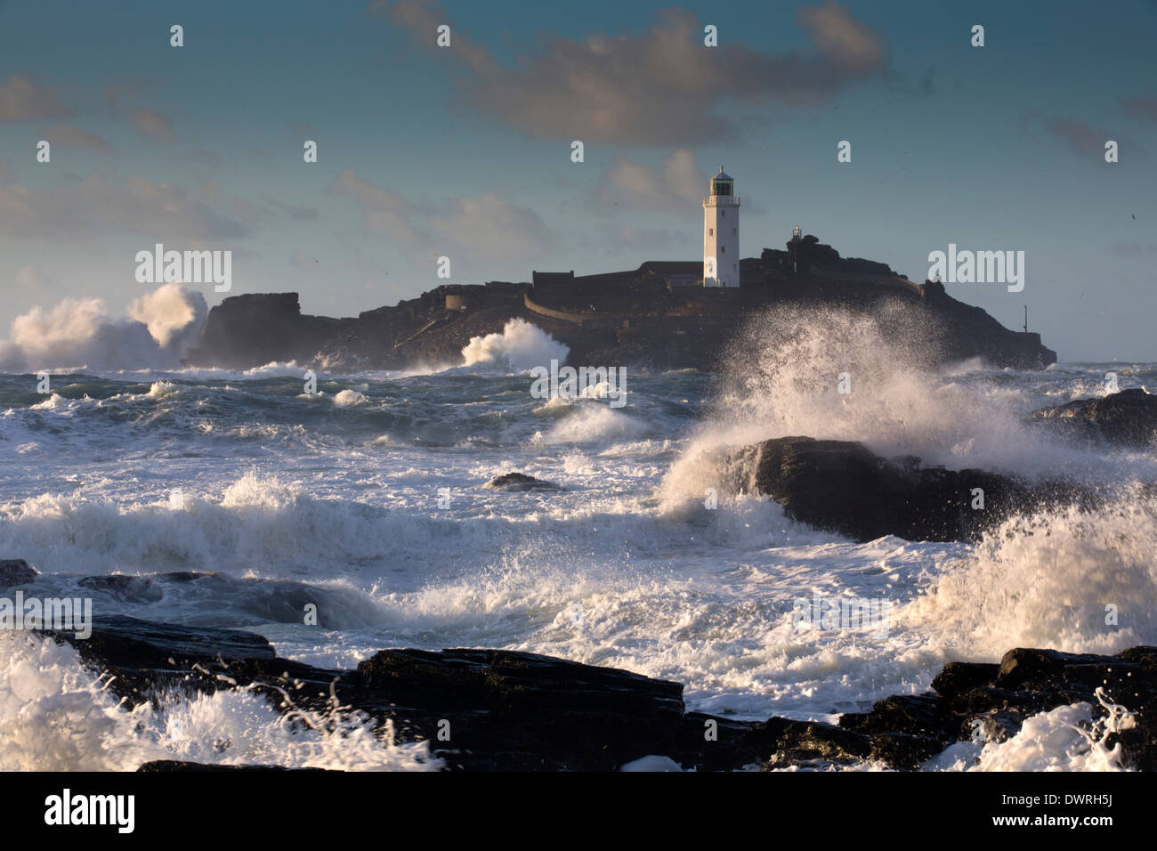 Godrevy; Faro; tempesta; Cornovaglia; Regno Unito Foto Stock