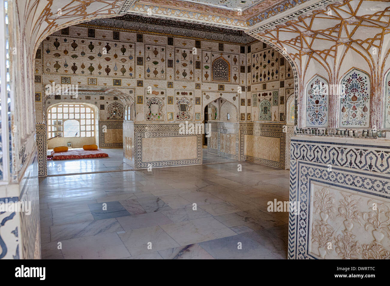 Jaipur, Rajasthan, India. Sheesh Mahal (Sala degli Specchi), Jai Mandir, ambra (o Amer) Palazzo, vicino a Jaipur. Foto Stock