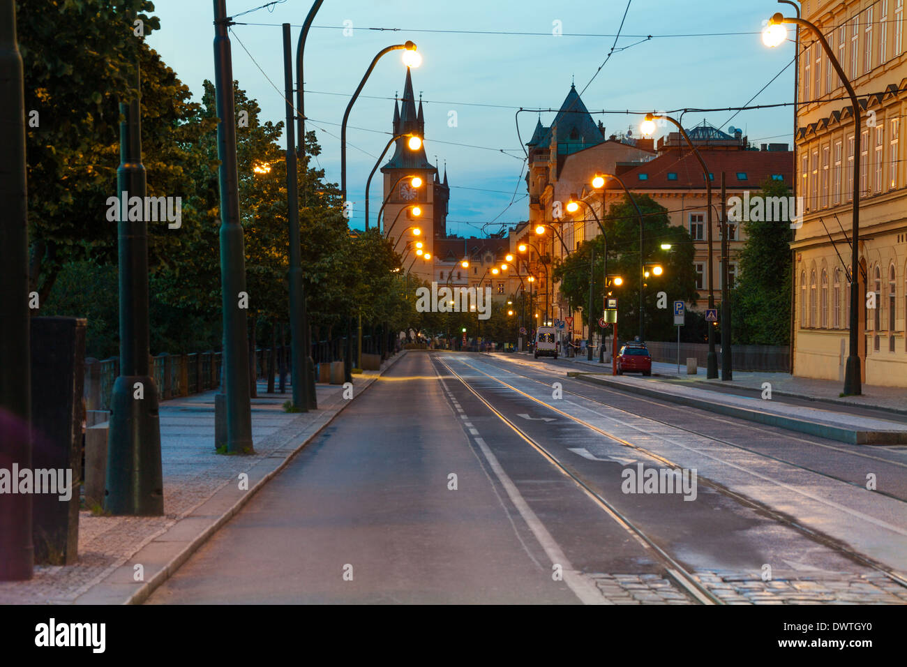 Centro di Praga via Krizovnicka al tramonto in estate Foto Stock