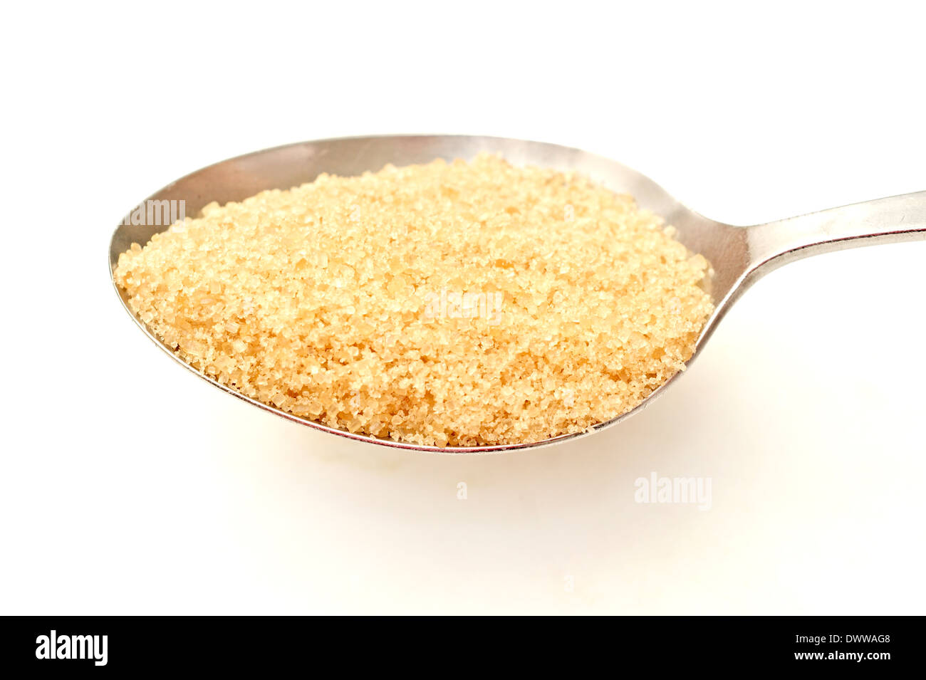 Cucchiaio colmo di naturale grezzo di canna di zucchero di canna grezzo Demerara - vedere la descrizione per informazioni relative allo zucchero Foto Stock