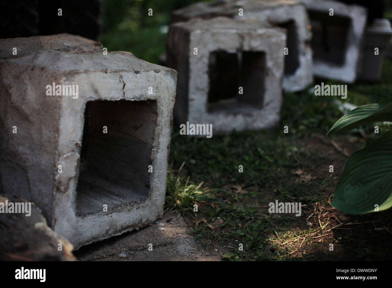 Hollow Square di blocchi in calcestruzzo. Foto Stock