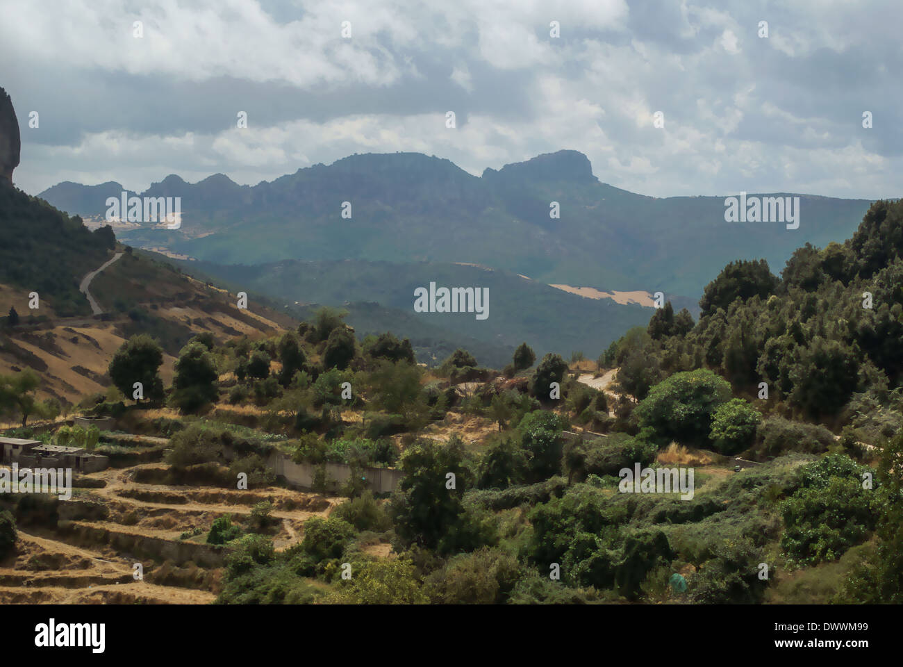 Abbandonato borgo collinare in Sardegna Italia Foto Stock