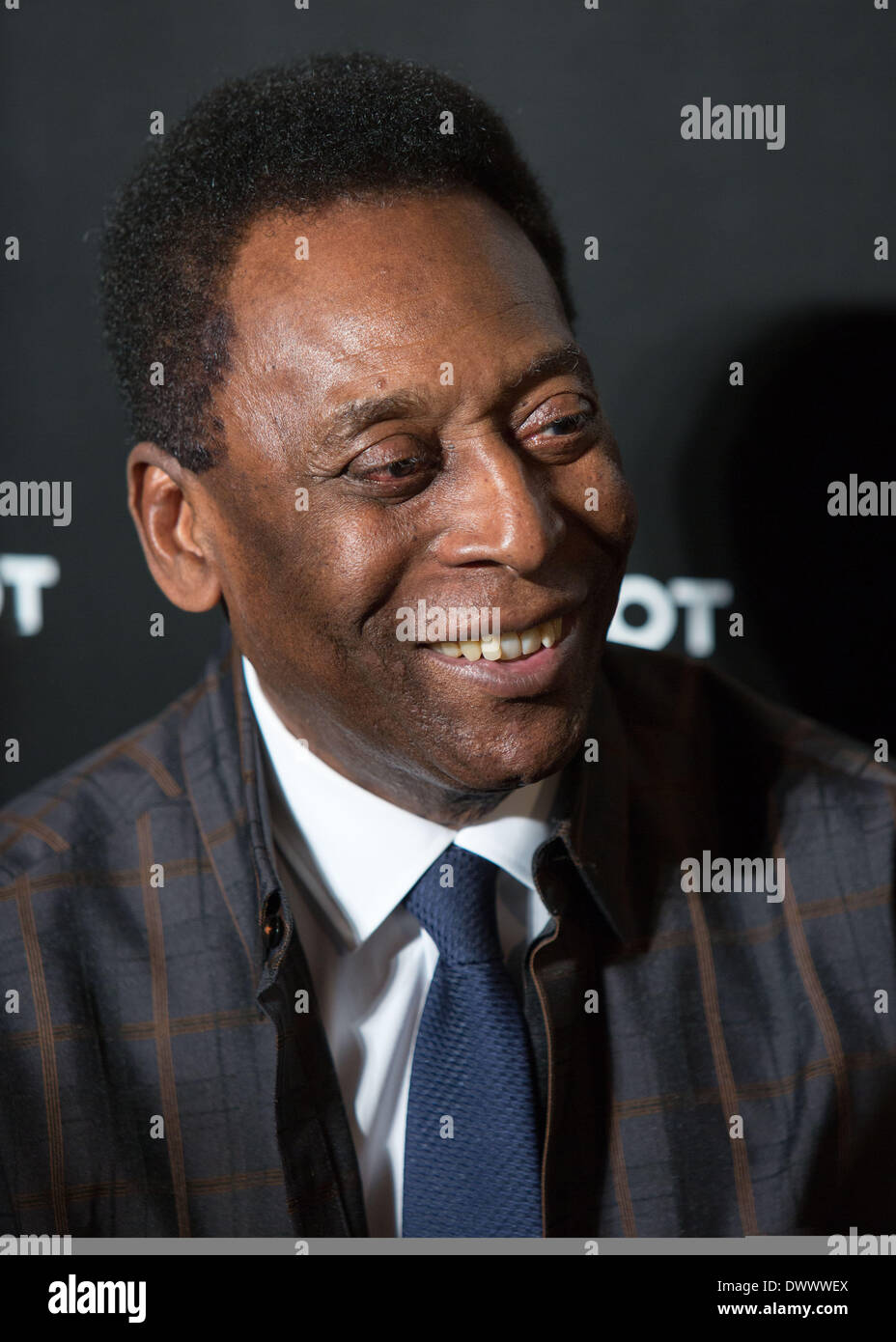 Tokyo, Giappone. Xiv Mar, 2014. Una fotografia scattata a Marzo 13, 2014 mostra Edson Arantes do Nascimento conosciuto anche come 'Pele' durante la Hublot funzione di beneficenza al Giappone Football Association edificio nel centro di Tokyo. La Carità evento generato un totale di 3 milioni di yen in cui i fondi saranno donati per aiutare le vittime di Tohoku del marzo 11 disastro nel 2011. Credito: AFLO/Alamy Live News Foto Stock