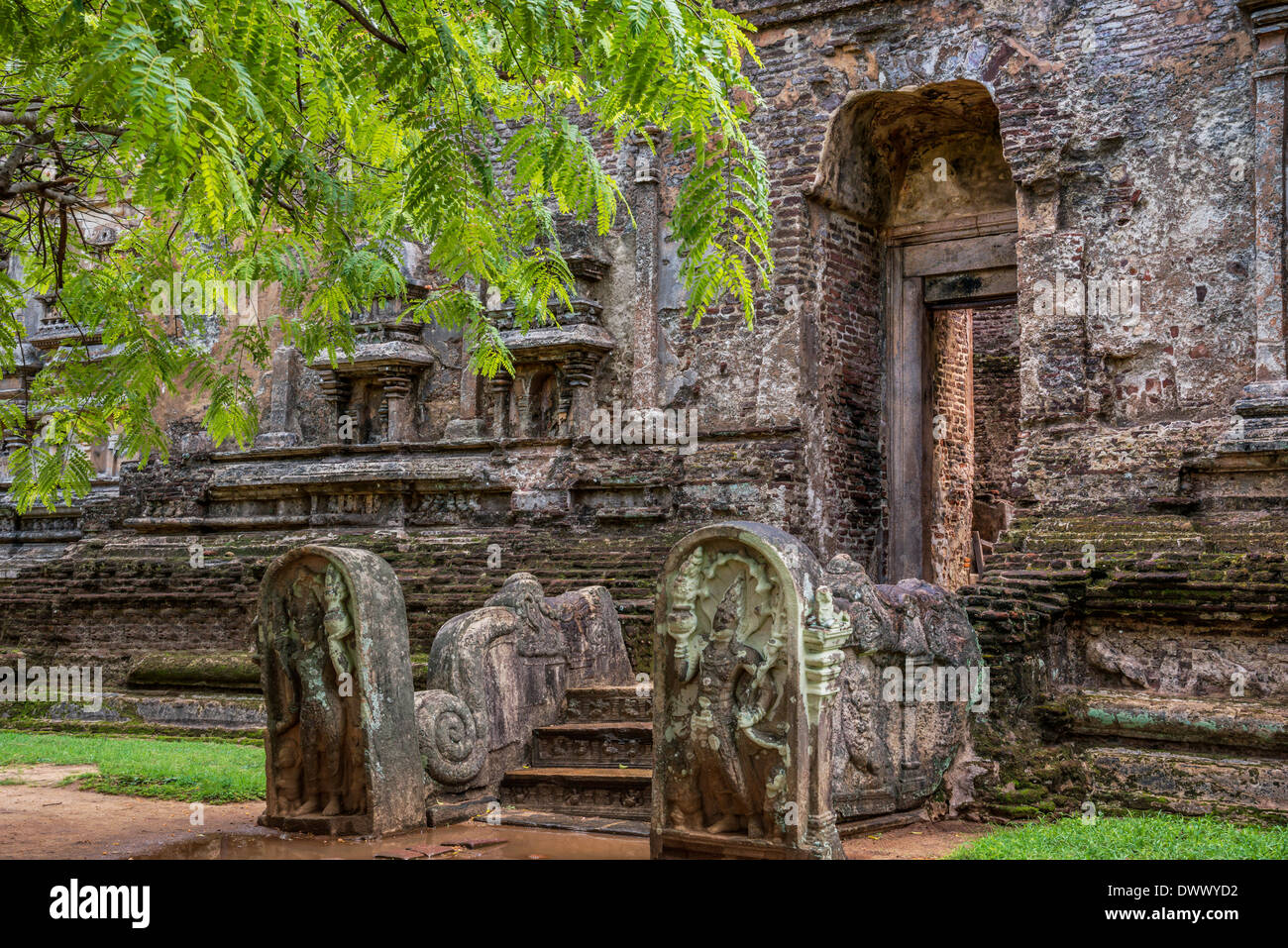 Polonnaruwa antica città Lankatilaka UNESCO World Heritage Site Sri Lanka Foto Stock