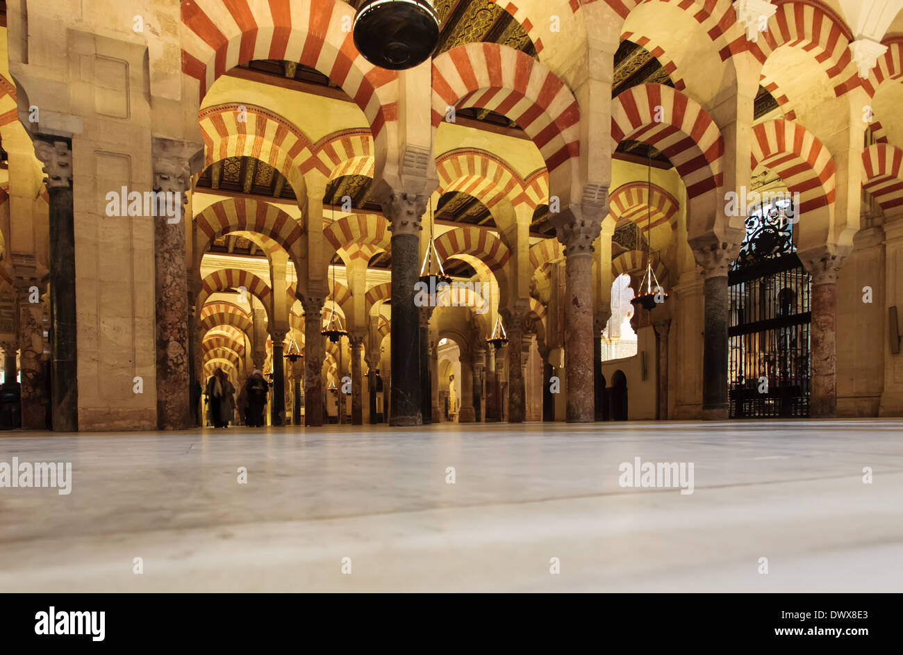 Interno della Mezquita sito patrimonio mondiale a Cordoba, Spagna Foto Stock