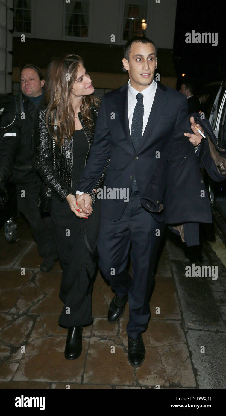La Principessa Charlotte Casiraghi e Alex Dellal Chanel: La piccola giacca nera la cena - al di fuori di Londra, Inghilterra - 11.10.12 con: Princess Charlotte Casiraghi e Alex Dellal dove: Londra, Regno Unito quando: 11 Ott 2012 Foto Stock