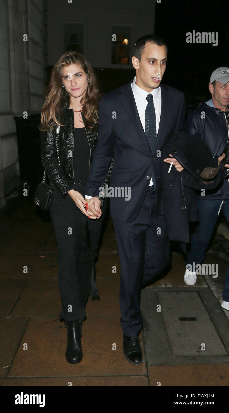 La Principessa Charlotte Casiraghi e Alex Dellal Chanel: La piccola giacca nera la cena - al di fuori di Londra, Inghilterra - 11.10.12 con: Princess Charlotte Casiraghi e Alex Dellal dove: Londra, Regno Unito quando: 11 Ott 2012 Foto Stock