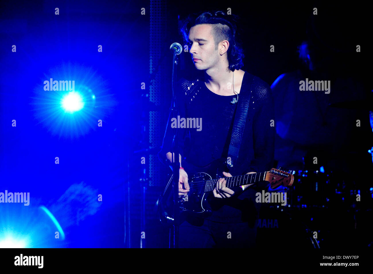 Austin, Texas, Stati Uniti d'America. 13 Mar, 2014. Matteo Healy con la banda del 1975 esegue al mtvU Woodie Awards durante SXSW il 13 marzo 2014 di Austin in Texas - USA. Credito: Manuel Nauta/NurPhoto/ZUMAPRESS.com/Alamy Live News Foto Stock