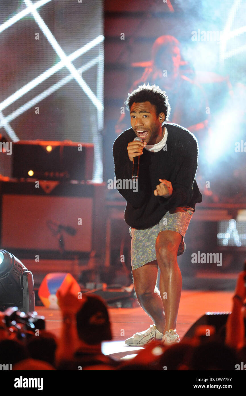 Austin, Texas, Stati Uniti d'America. 13 Mar, 2014. Childish Gambino esegue al mtvU Woodie Awards durante SXSW il 13 marzo 2014 di Austin in Texas - USA. Credito: Manuel Nauta/NurPhoto/ZUMAPRESS.com/Alamy Live News Foto Stock