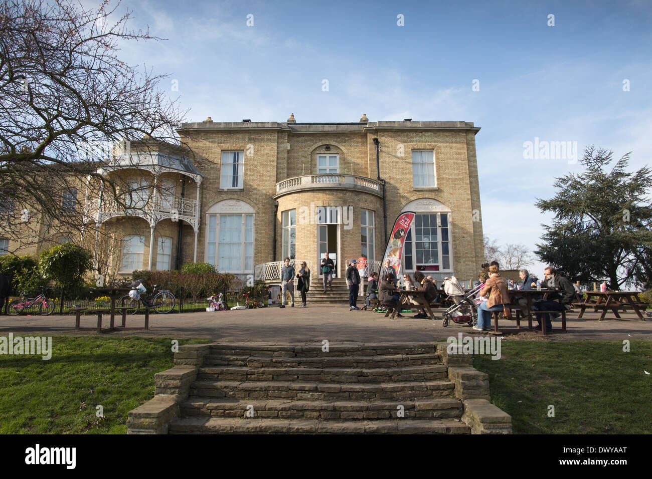 Brockwell Park, Lambeth, Londra Sud, dopo essere stato restaurato da parchi per programma Persone, England, Regno Unito Foto Stock
