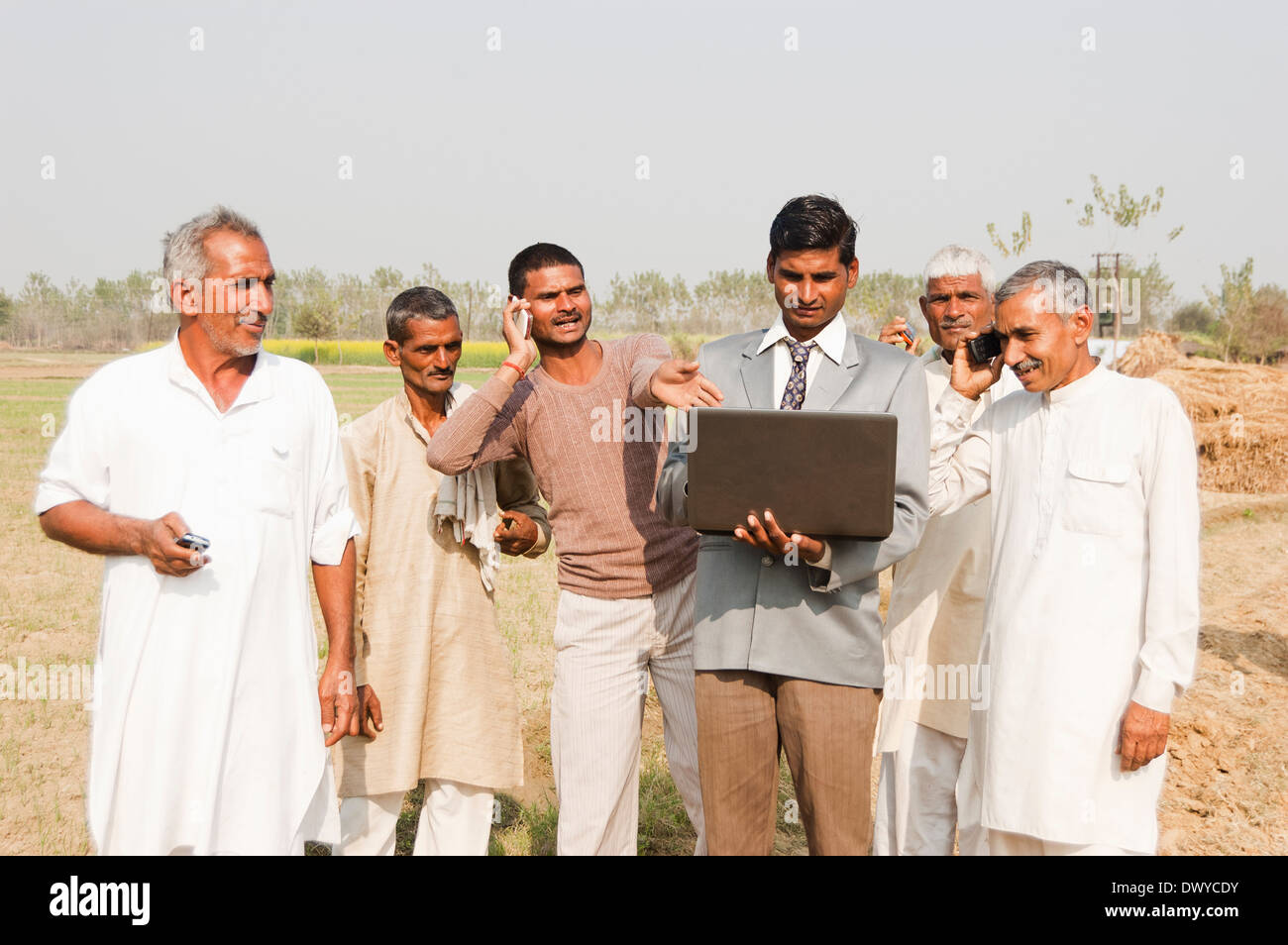 1 addetto alle vendite indiane consigli per agricoltore indiano Foto Stock