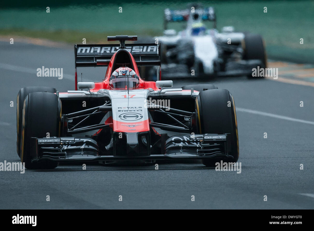 Melbourne, Victoria, Australia. Xv Mar, 2014. Marzo 15, 2014: Jules Bianchi (FRA) dalla Marussia F1 Team esce dal giro 17 durante le qualifiche a 2014 Australian Formula One Grand Prix all'Albert Park di Melbourne, Australia. Sydney bassa/Cal Sport Media/Alamy Live News Foto Stock