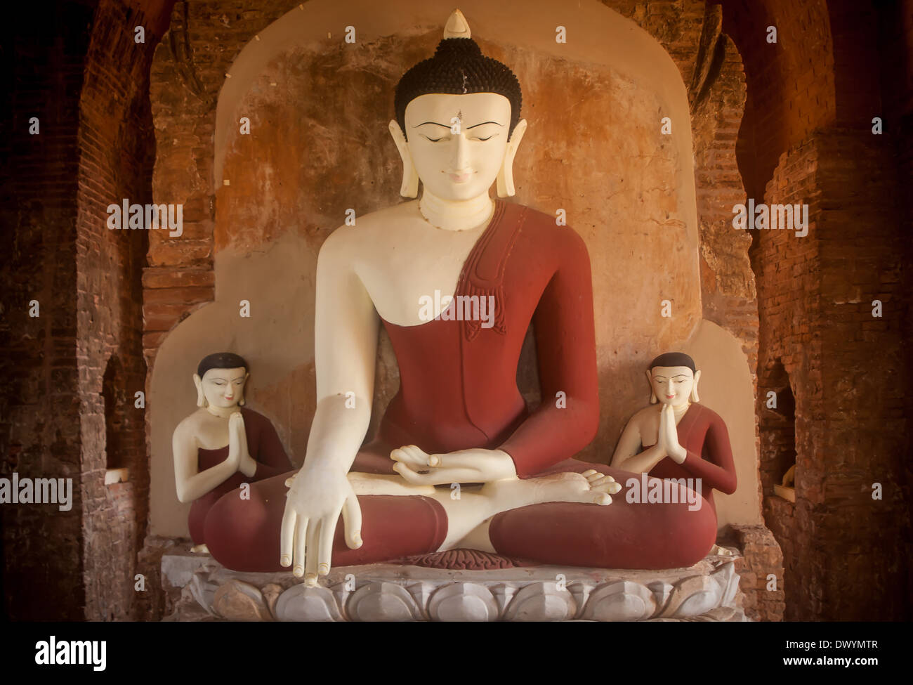 Statua buddista di Bagan MYANMAR Birmania Foto Stock