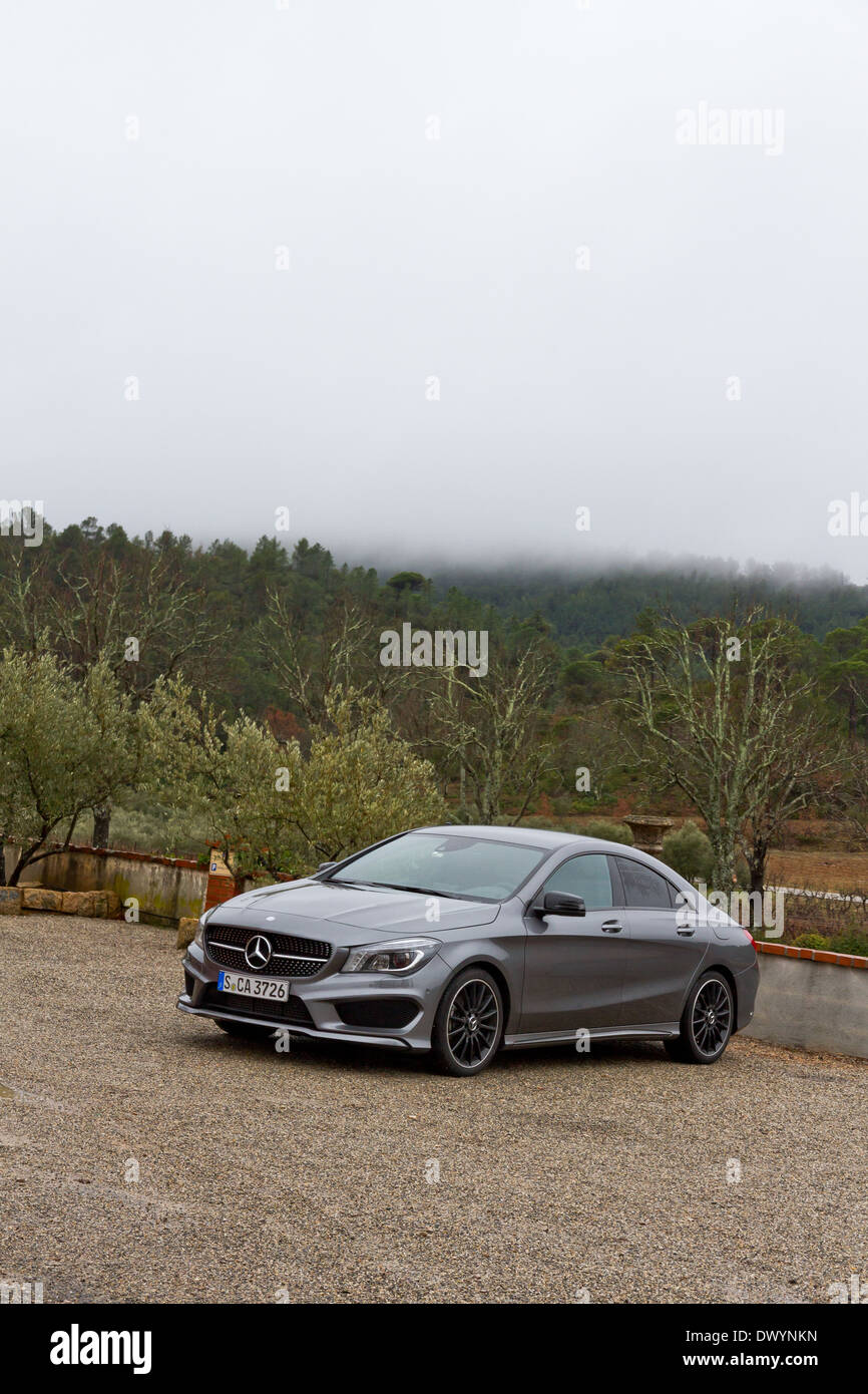 Mercedes-Benz CLA Modello 2013 Test Drive in Francia Foto Stock