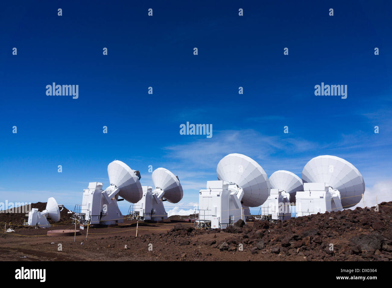 Antenne paraboliche a Mauna Kea Summit. La grande isola, Hawaii, Stati Uniti d'America. Foto Stock