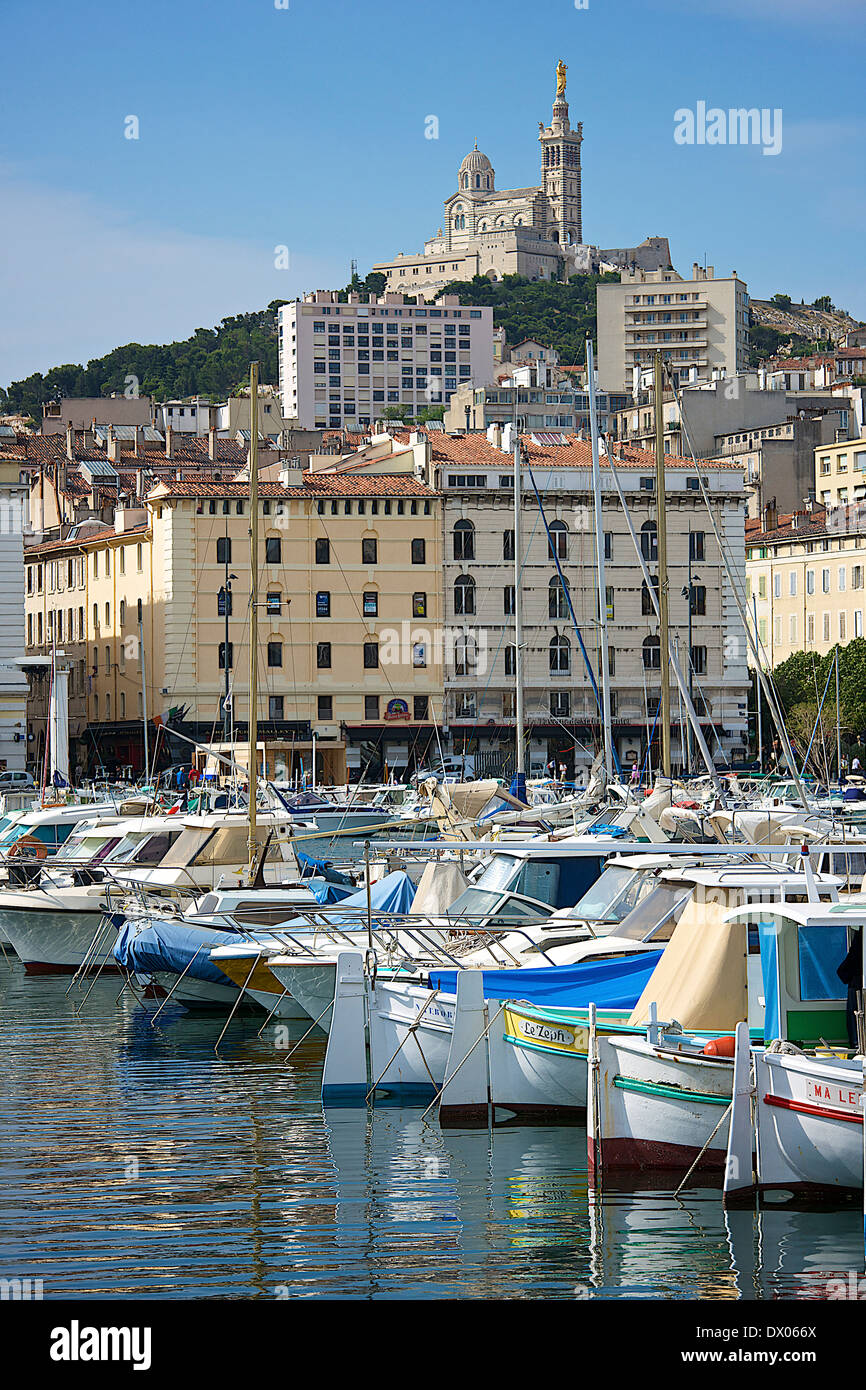 Yacht ormeggiati in porto di Marsiglia, Francia Foto Stock