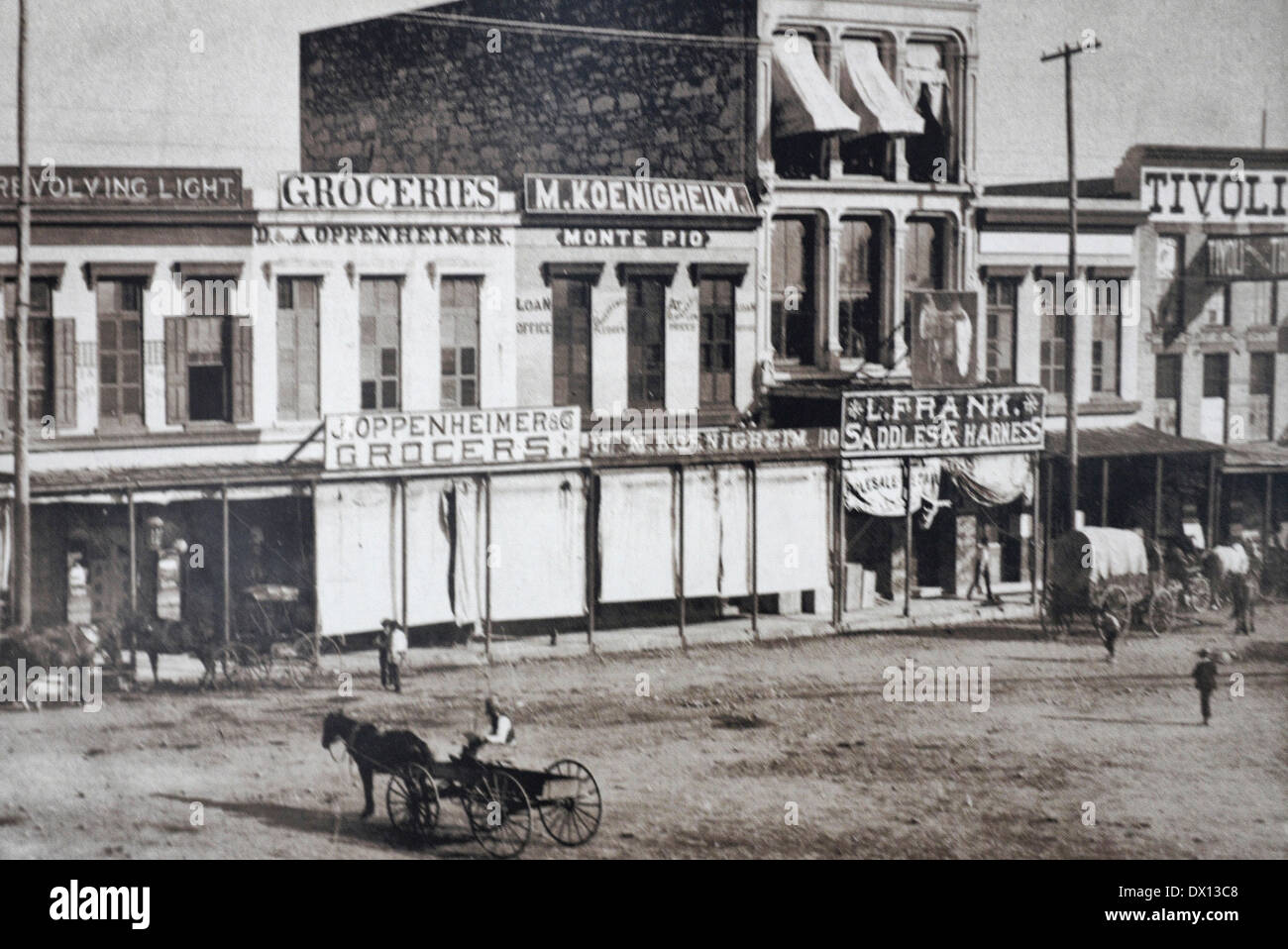 Sul lato est della piazza principale, San Antonio, Texas, circa 1885 Foto Stock