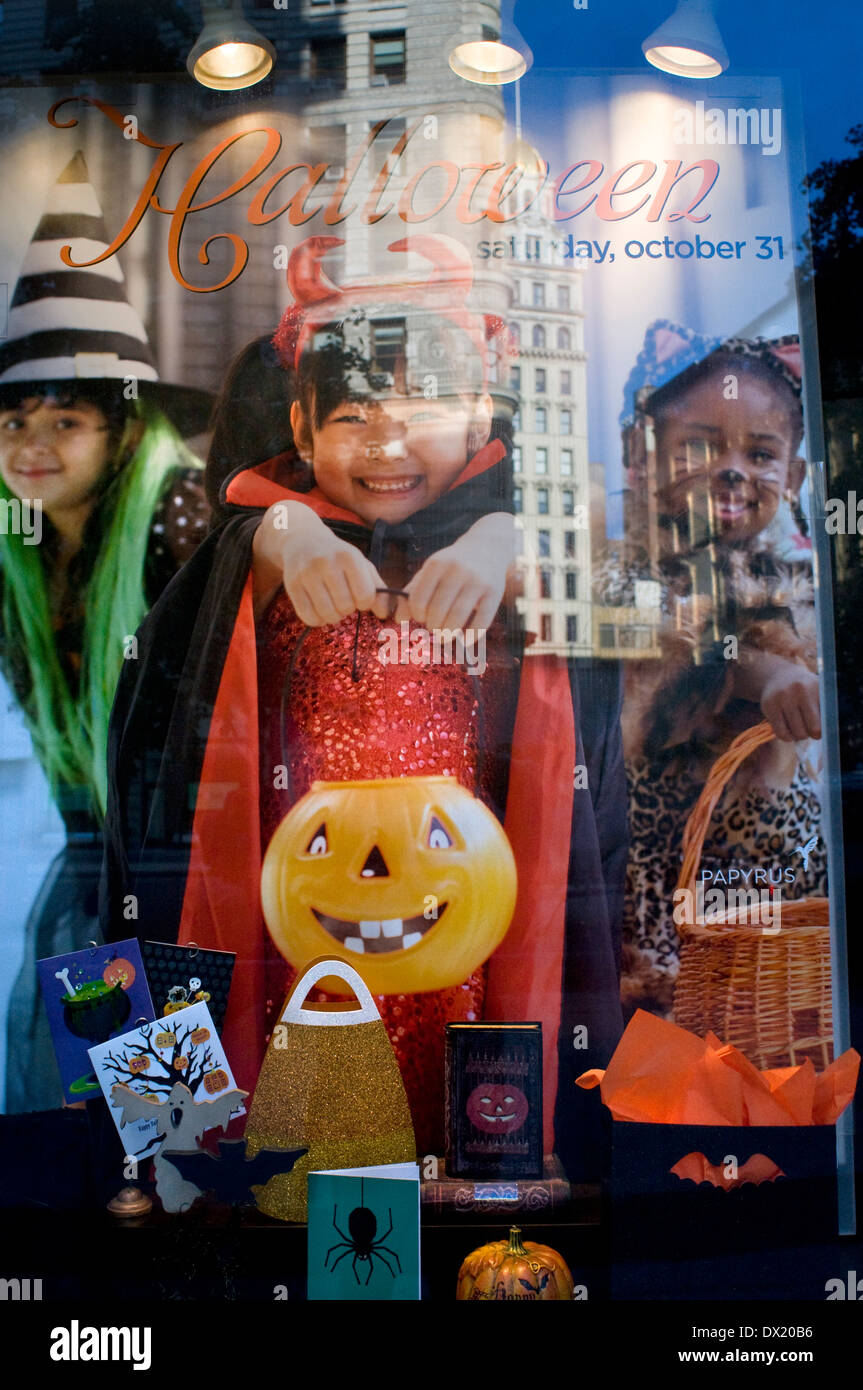 Un negozio di Union Square Halloween. Questo sobborgo anche trovare di primo ordine boutique e caffetterie alla moda, nulla a che vedere in questa zona Foto Stock