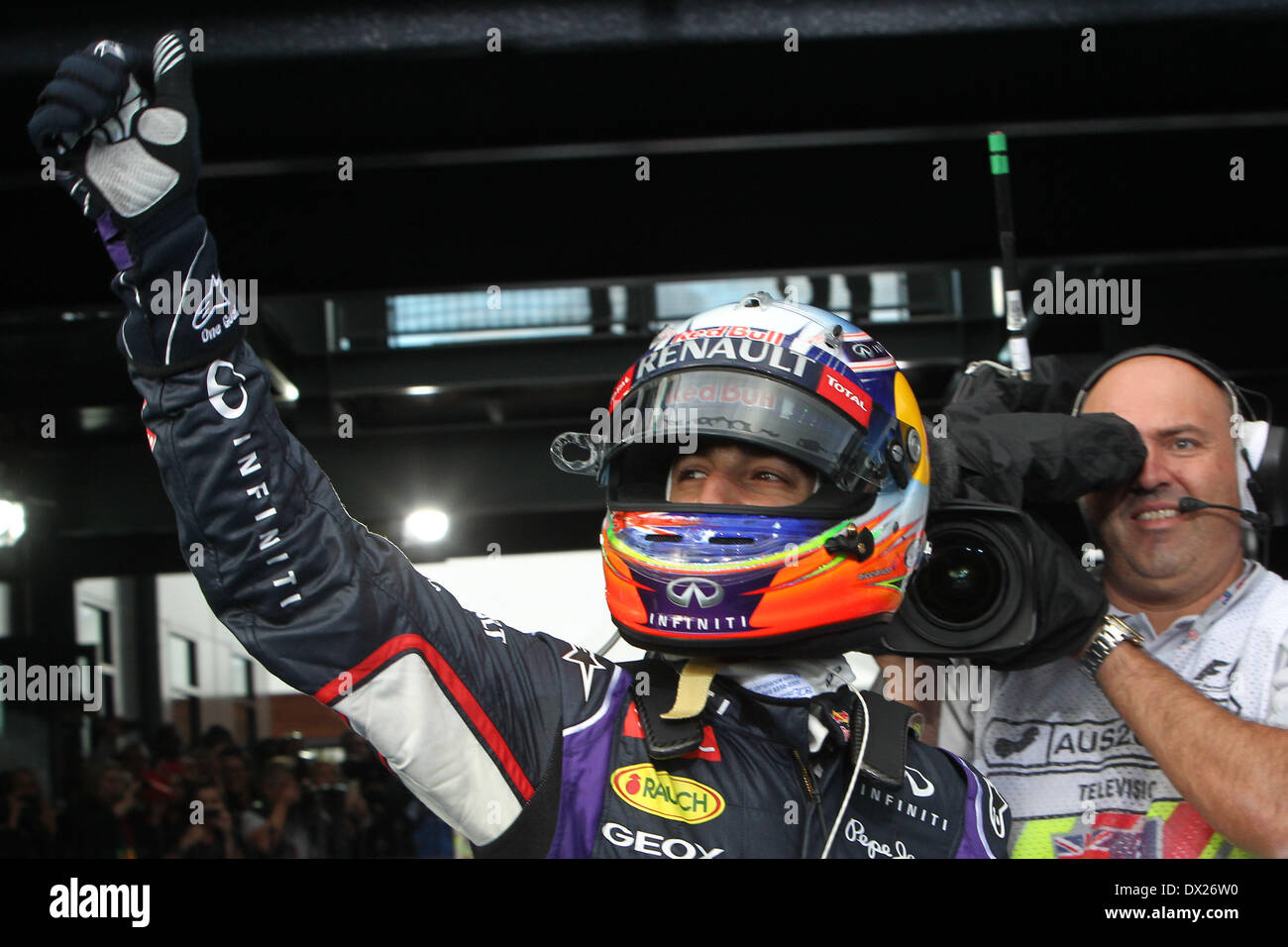 Melbourne, Australia. Il 16 marzo 2014. Daniel Ricciardo (AUS) #3, Infiniti Red Bull Racing festeggia il suo secondo posto - Formula1 nel Campionato del Mondo 2014 - Round 01 a Melbourne Albert Park di Melbourne, Australia, domenica 16 marzo 2014 Credit: dpa picture alliance/Alamy Live News Foto Stock