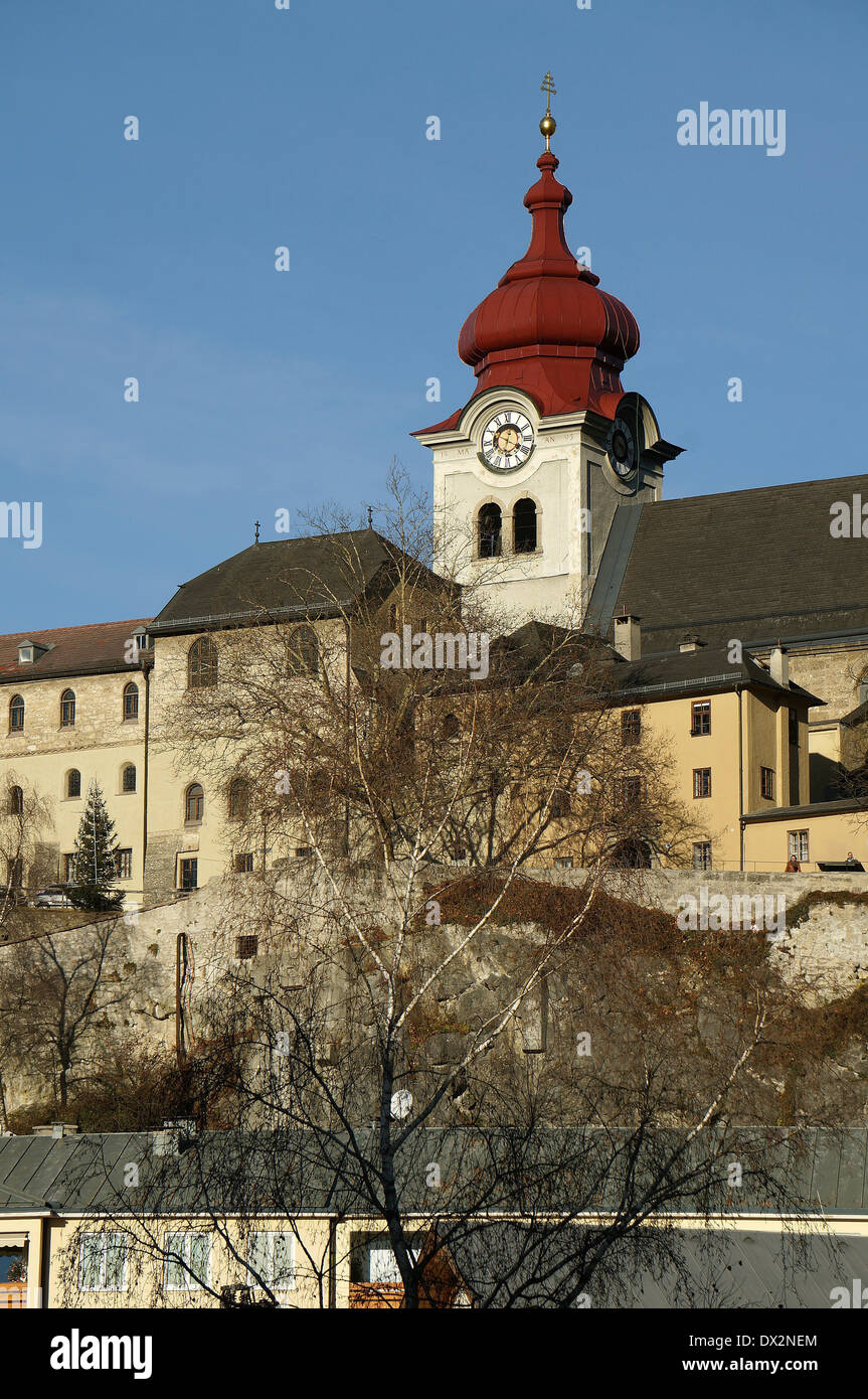 Una delle tante chiese che si trova su una collina Affacciato sulla città di Salisburgo Austria Europa EU 2013 Foto Stock