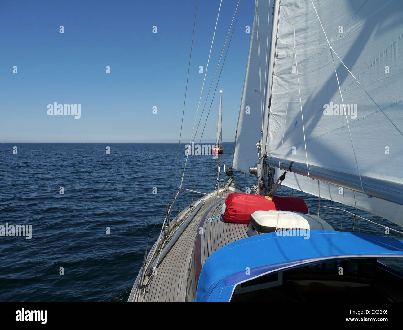 Barca a vela nel mar Baltico Foto Stock