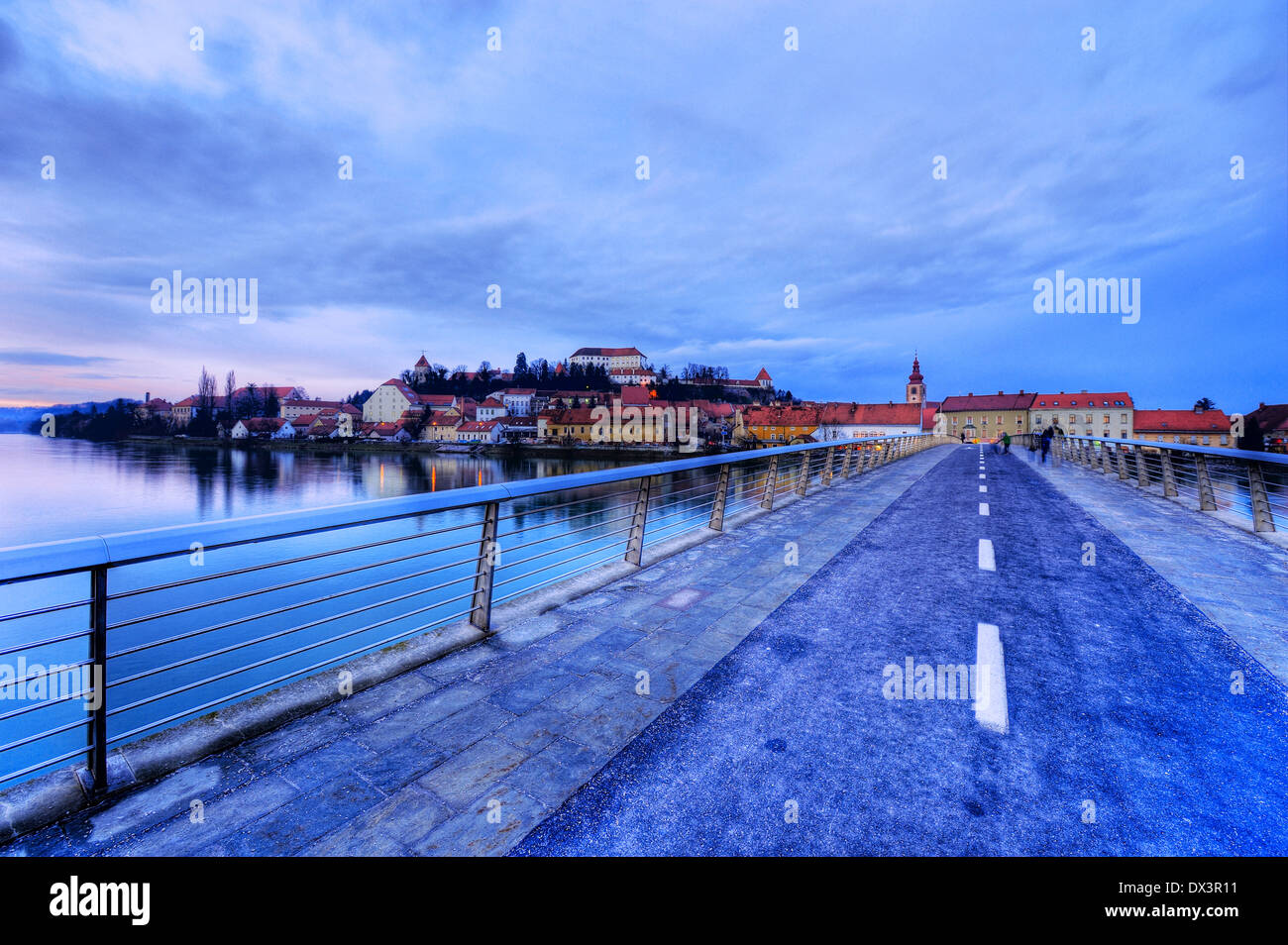 Città vecchia Ptuj vicino al fiume Drava in Slovenia, Europa centrale, mediterranea Foto Stock