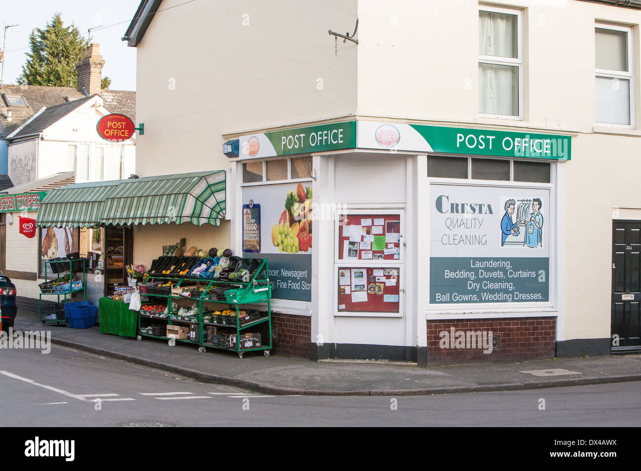 Corner shop e post office,Scandicci ha Village, Cambridge Foto Stock