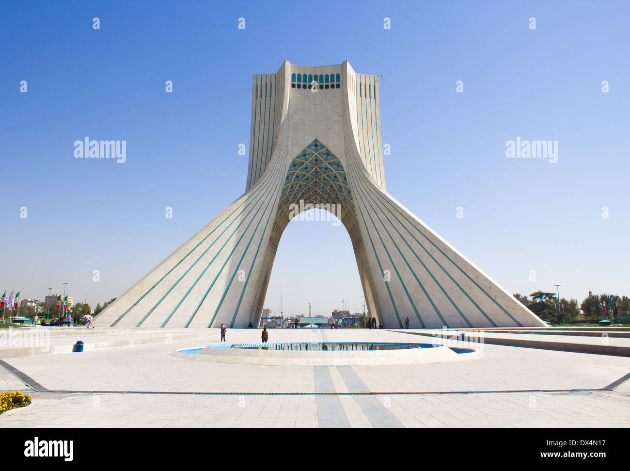 Tehran, Iran - 1 Ottobre 2013 : Azadi Tower, uno dei luoghi più importanti per l'Iran, che si trova nella capitale iraniana Teheran Foto Stock