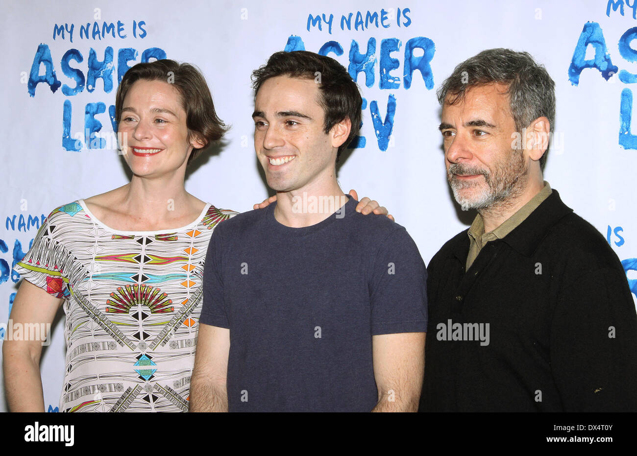 Jenny Bacon, Ari marca e Mark Nelson frequentare l'incontro e saluto con il cast di "il mio nome è Asher Lev", svoltosi a Davenport Studios con: Jenny Bacon, Ari marca e Mark Nelson dove: New York City, Stati Uniti quando: 22 Ott 2012 Foto Stock