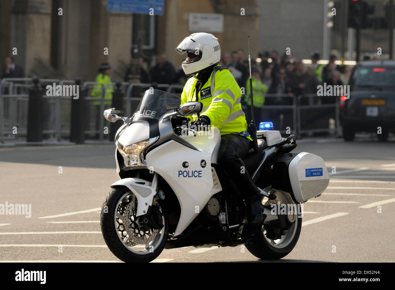 Londra, Inghilterra, Regno Unito. La polizia motociclista della scorta speciale gruppo presso il Royal evento Foto Stock