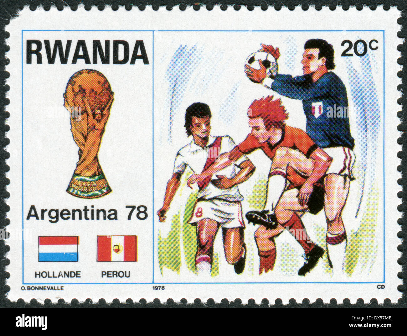 Francobollo stampato in Ruanda, dedicato alla Coppa del Mondo di Calcio 1978, Argentina, mostra una partita Olanda - Perù Foto Stock