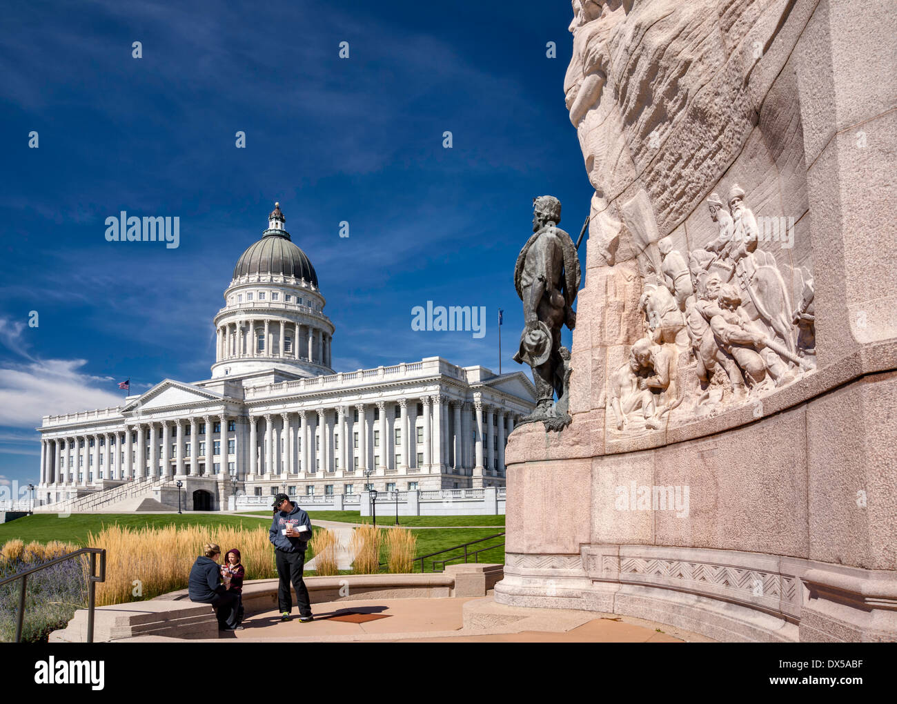 Il Battaglione Mormone monumento, scolpito da Gilbert Riswold, inaugurato nel 1927, vicino a Utah State Capitol, Salt Lake City, Utah, Stati Uniti d'America Foto Stock