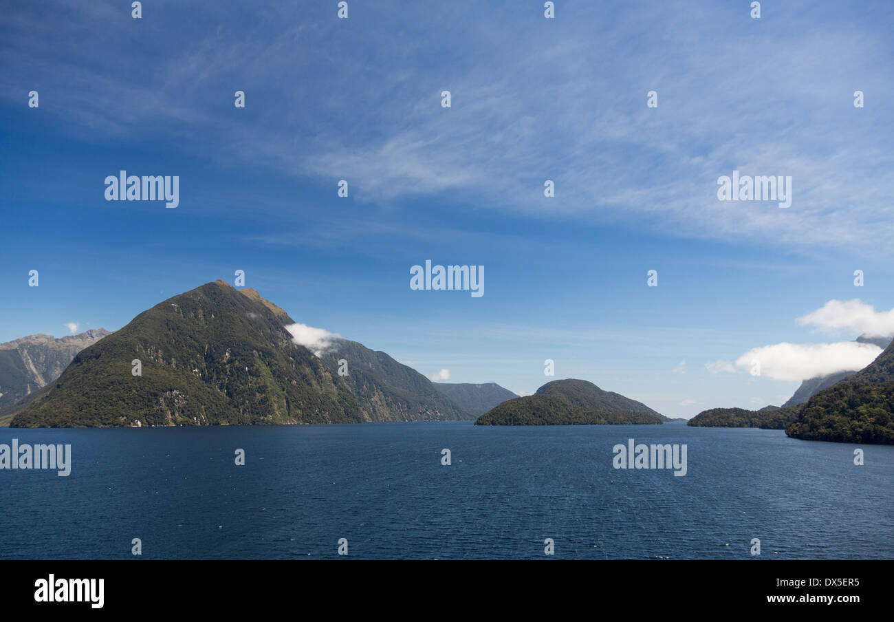 Nuova Zelanda, Doubtful Sound, vista del Parco Nazionale Fiordland Foto Stock