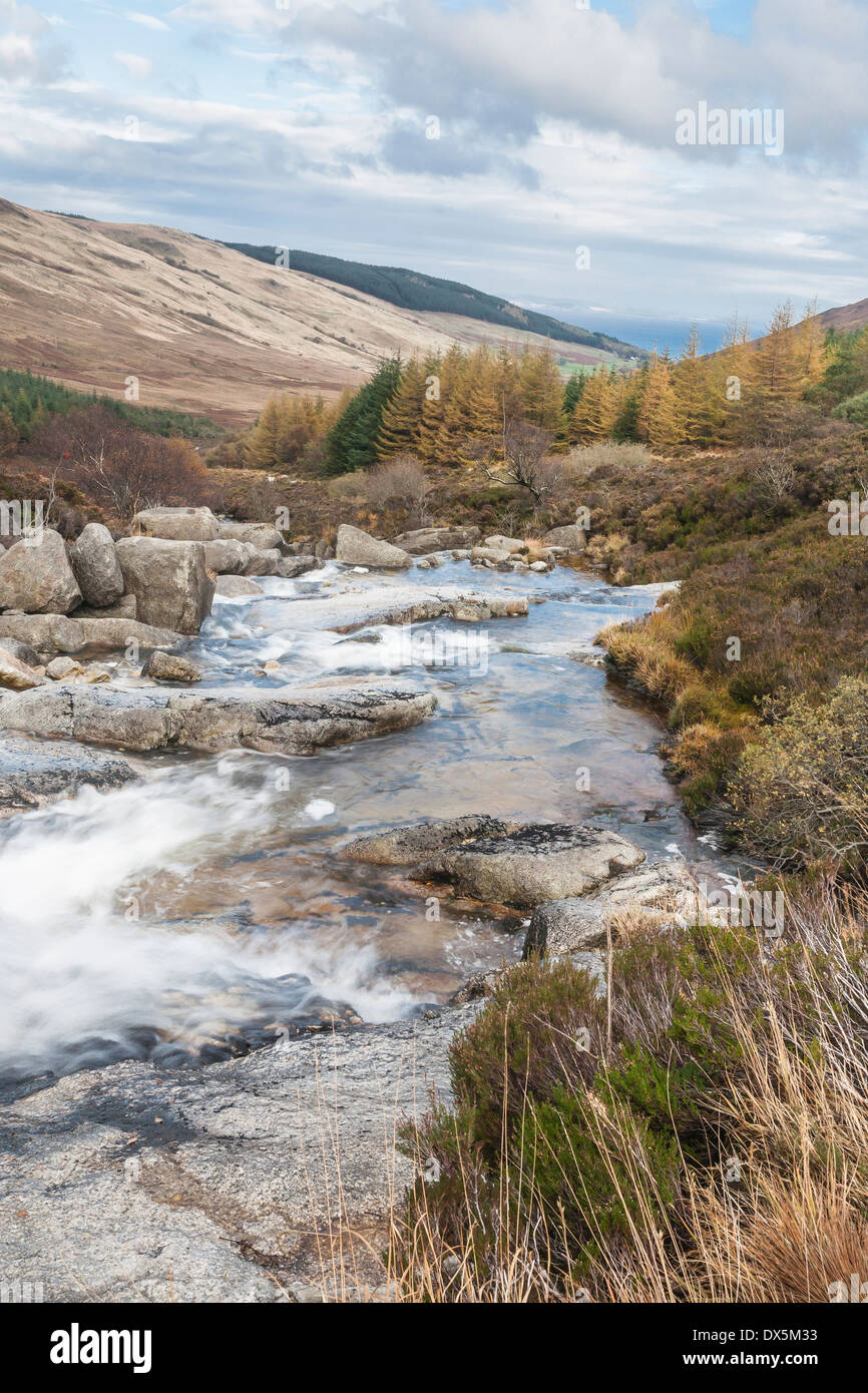 Ruscello di montagna a Glen Sannox Nord su Arran. Foto Stock