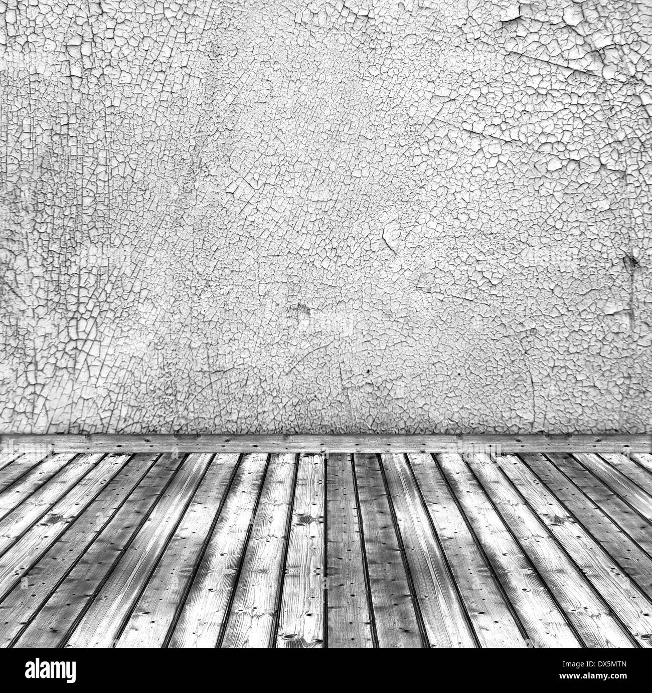 Vecchio rotto bianco parete e pavimento in legno. arredamento rustico sfondo Foto Stock