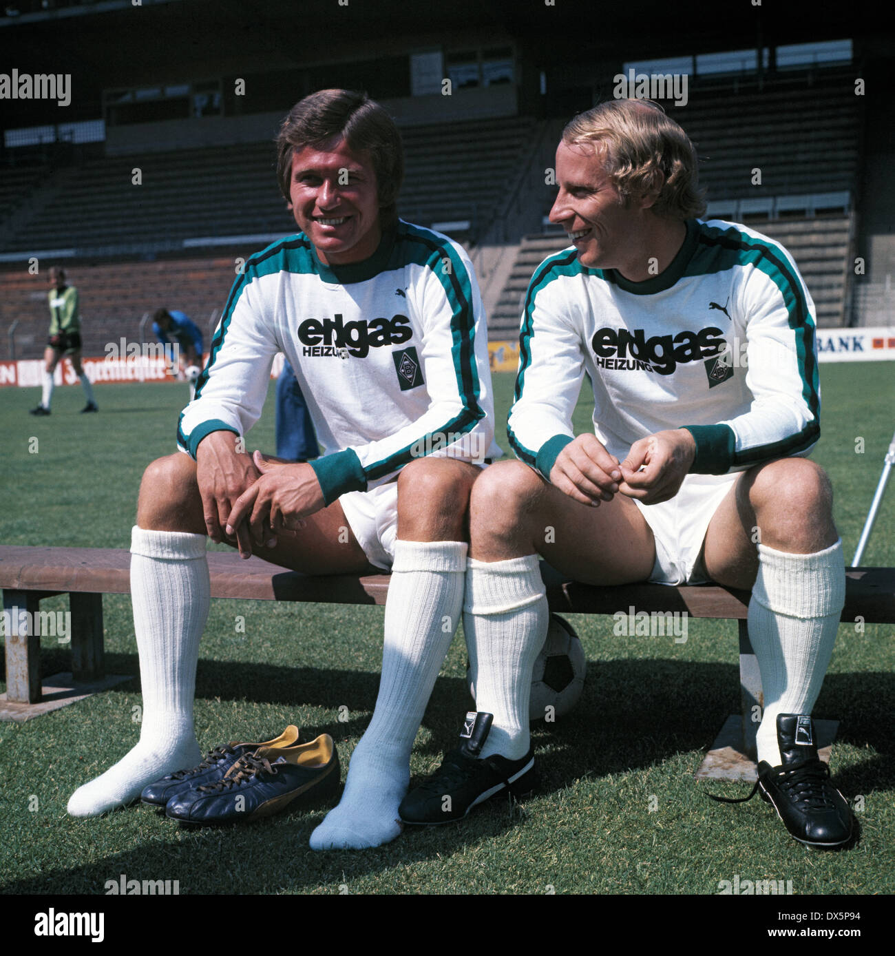 Calcio, Bundesliga, 1976/1977, Borussia Moenchengladbach, presentazione della squadra, ritratto Jupp Heynckes (sinistra) e Berti Vogts Foto Stock