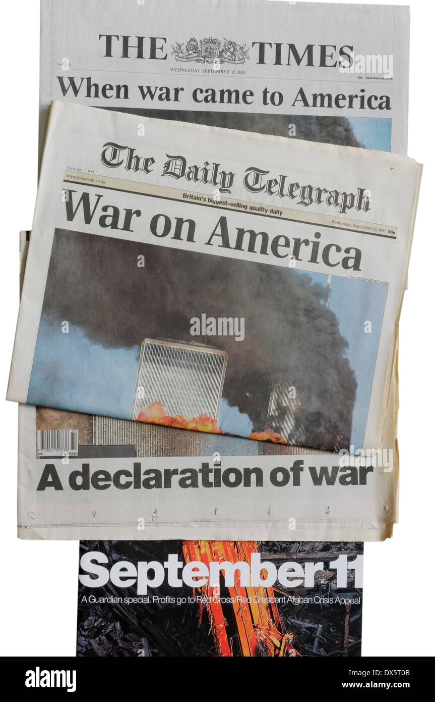 Giornali inglesi dal 11 settembre 2001 annunciando gli attentati di New York Foto Stock