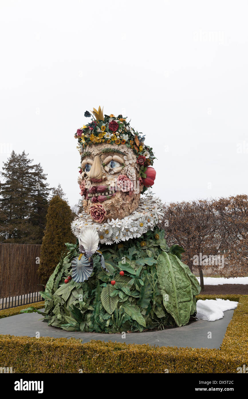 Busto di Philip Haas parte del Four Seasons reimagination di Giuseppe Arcimboldo dipinti in mostra a New York Giardino Botanico Foto Stock